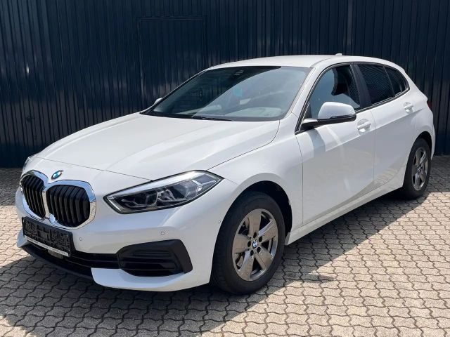 BMW 116 116i 5-deurs Sedan