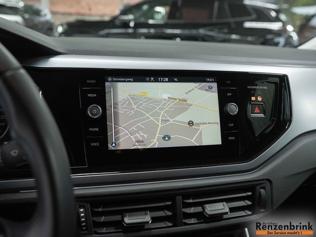 Volkswagen Polo Polo Active TSI Navi ParkPilot Sitzheizg. Sitzk...