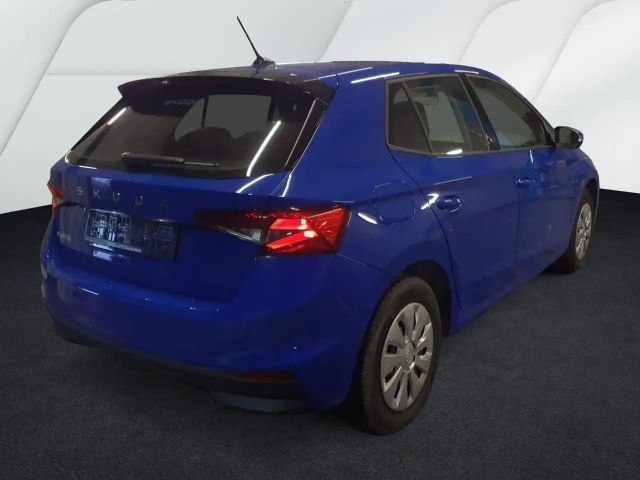 Skoda Fabia Essence 1.0 LED/Klima/Einparkhilfe