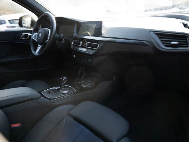 BMW 118 118i M-Sport Sedan