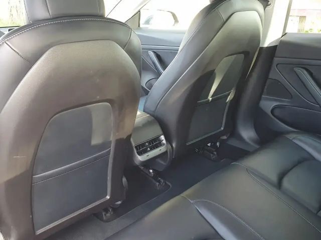 Tesla Model 3 RWD Standard Range