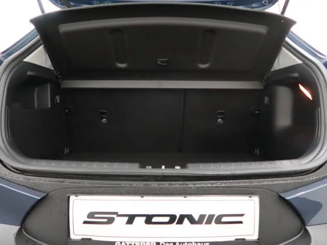 Kia Stonic Silber