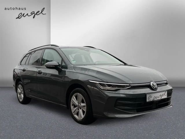 Volkswagen Golf 1.5 TSI Life Variant