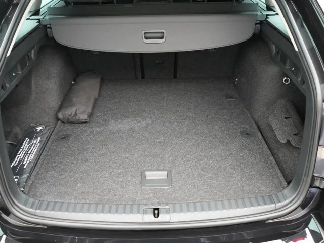 Skoda Octavia Combi Selection