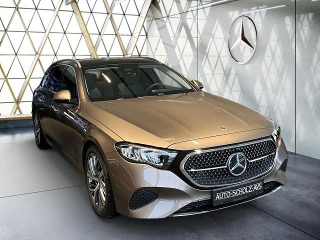 Mercedes-Benz E 200 AVANTGARDE E 200 d Estate