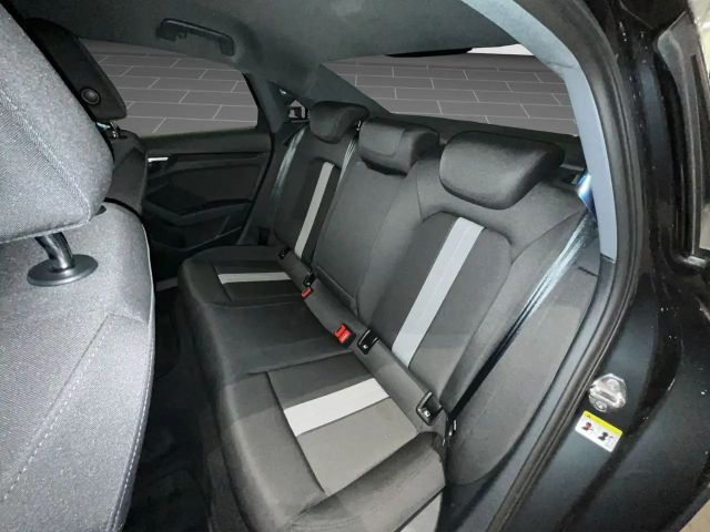 Audi A3 30 TFSI S-Tronic Sedan