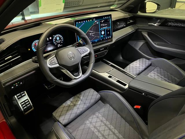 Volkswagen Passat R-Line Style Variant