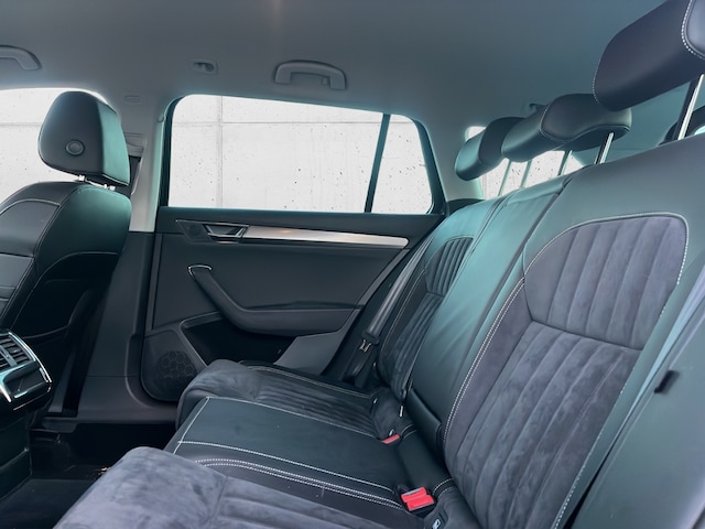 Skoda Superb 2.0 TDI Combi Style Style