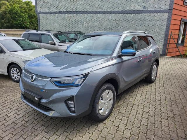 SsangYong Korando eMotion TITANIUM+ACC+LED+VERKEHRSZEICHEN