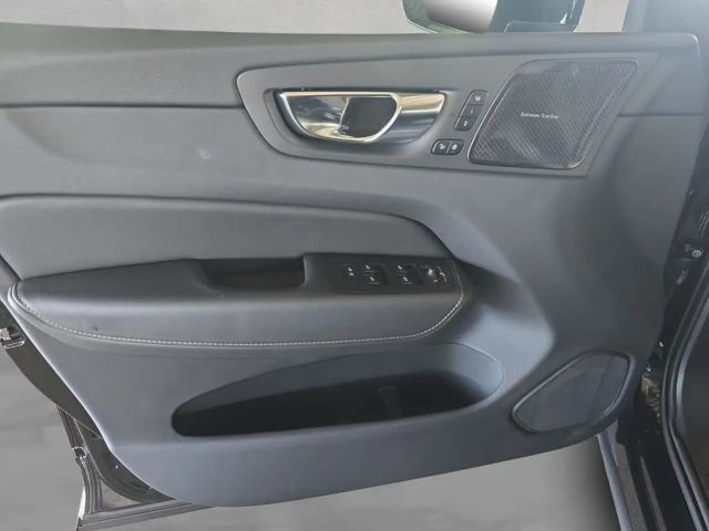 Volvo XC60 AWD Dark Plus