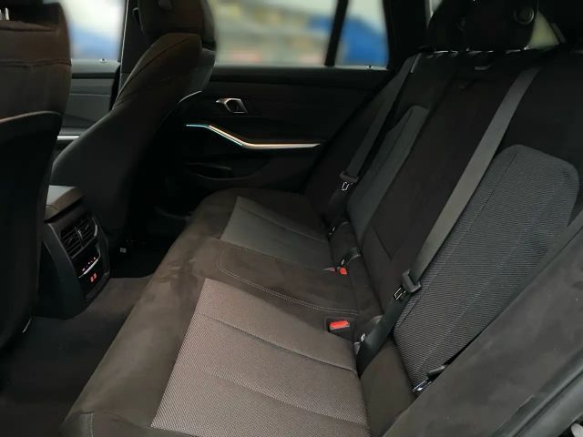 BMW 330 330e M-Sport Touring