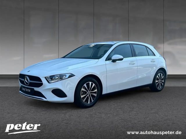 Mercedes-Benz A 180 +MBUX+Wide+Navi+AHK+W-Paket+SpurH+AUT+LM