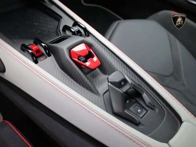 Lamborghini Revuelto MY24 I NERO HELENE