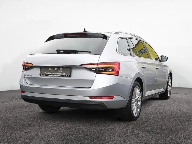 Skoda Superb 2.0 TDI Combi Style Style