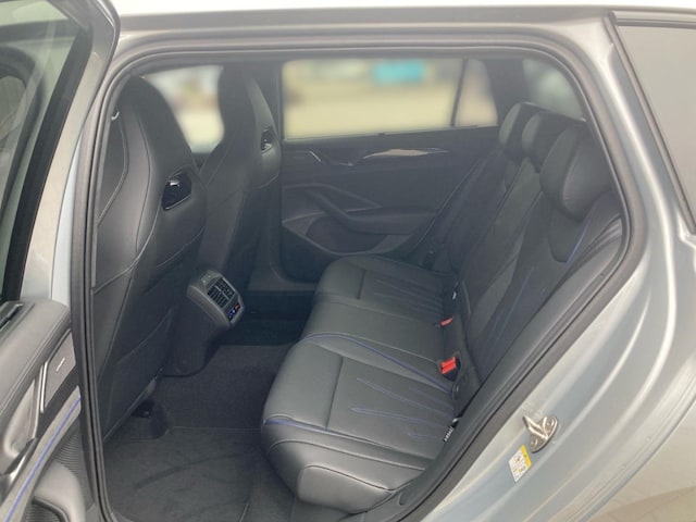 Volkswagen Passat R-Line eHybrid