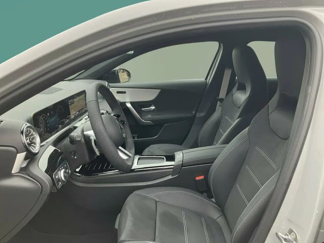 Mercedes-Benz A 200 AMG Line