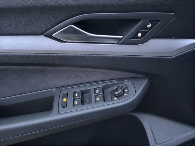 Volkswagen Golf 1.5 TSI