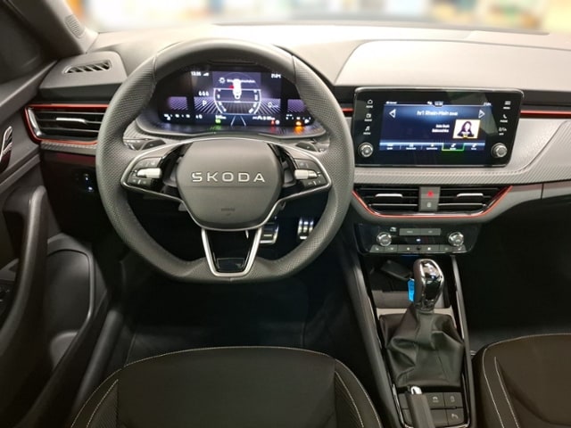 Skoda Kamiq 1,0 TSI DSG MATRIX PANO RFK SHZ PDC