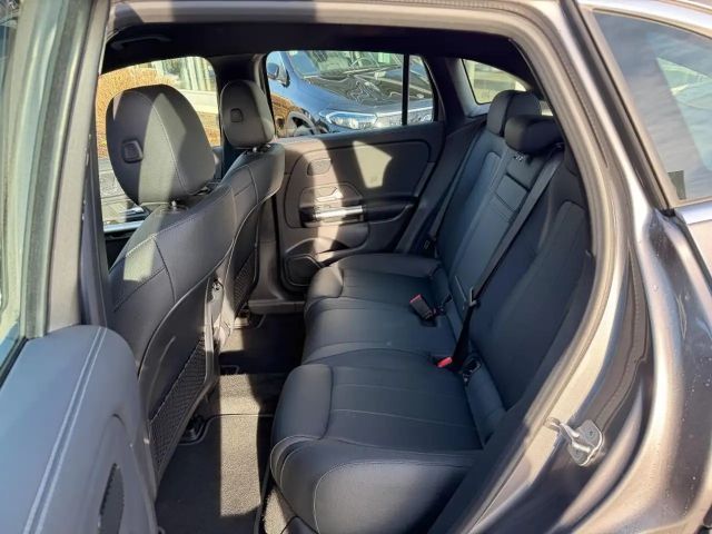 Mercedes-Benz EQA 300 4MATIC Progressive