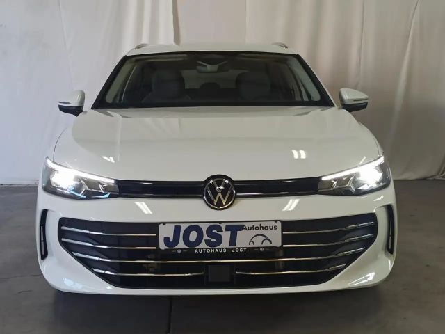 Volkswagen Passat 1.5 eTSI Business DSG