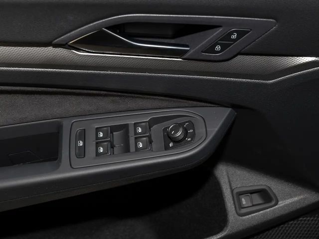 Volkswagen Golf 1.5 TSI DSG Style Variant