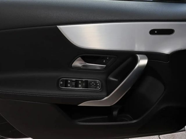 Mercedes-Benz A 200 Progressive