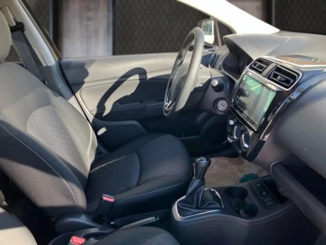 Mitsubishi Space Star Invite Star