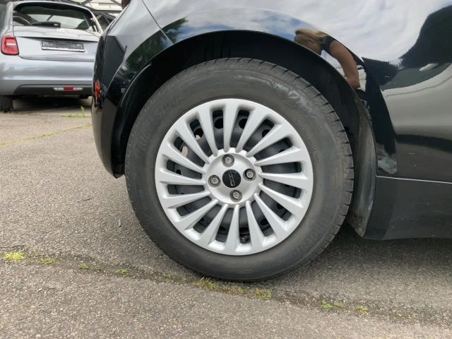 Fiat 500e Base 42kWh KLIMA*CARPLAY*ANDROID-AUTO