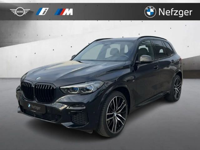 BMW X5 M50i
