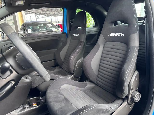 Abarth 695 BEATS NAVI 17"