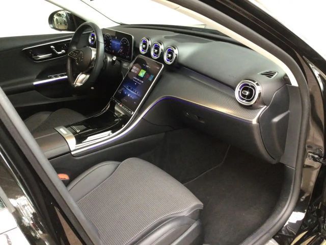 Mercedes-Benz C 200 AVANTGARDE Sedan