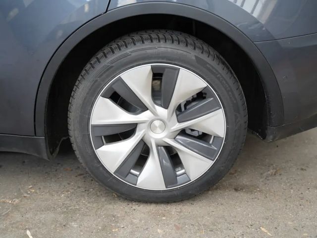 Tesla Model Y AWD Long Range