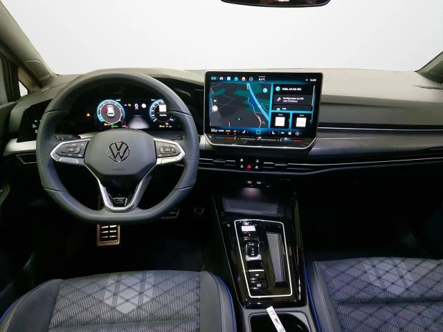 Volkswagen Golf 1.5 eTSI DSG R-Line