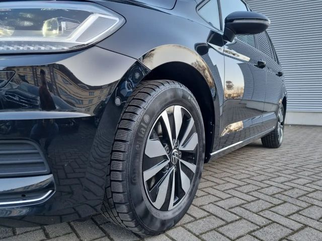 Volkswagen Touran 1.5 TSI DSG