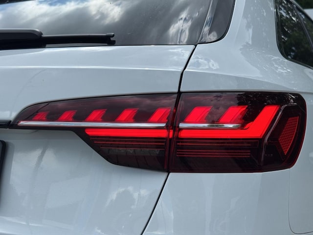 Audi A4 40 TFSI Avant S-Tronic