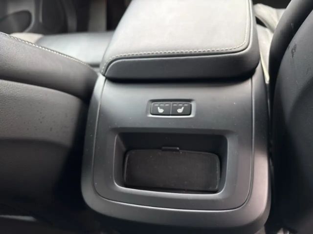 Volvo XC60 Dark Plus