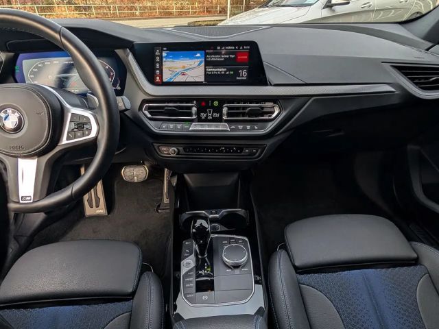 BMW 135 135i Sedan xDrive