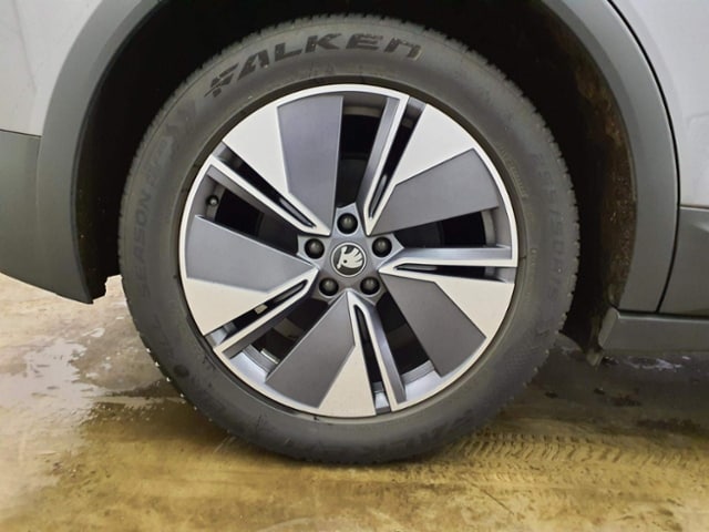 Skoda Elroq LOFT +WÄPU +AHK +19" +CARPLAY +MATRIX +ACC +360° +HuD +NAVI +SHZ +