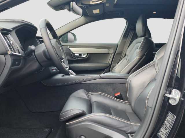 Volvo V90 Cross Country AWD Plus