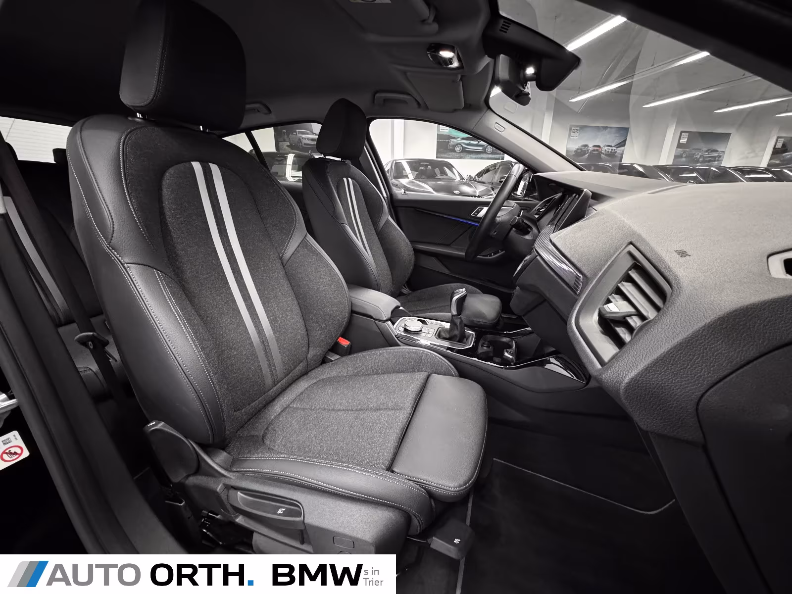 BMW 118 118i Sedan Sport Line