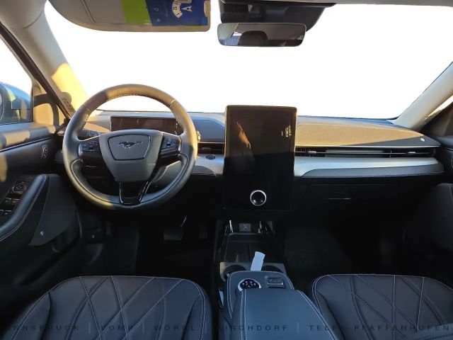 Ford Mustang Mach-E RWD