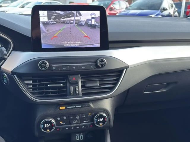 Ford Focus Cool & Connect EcoBoost Wagon