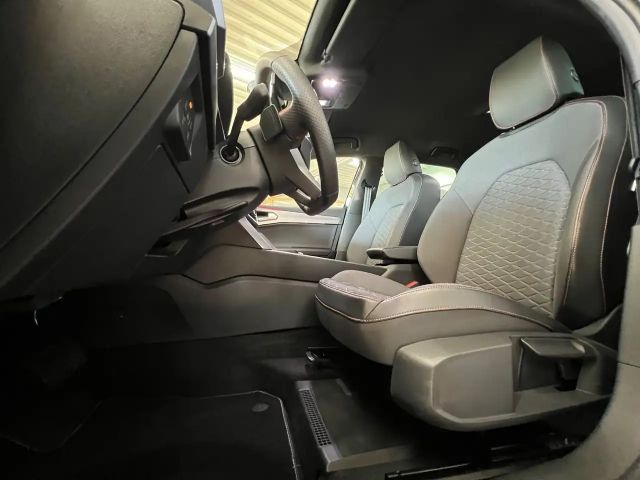 Seat Leon 1.5 eTSI FR-lijn Sportstourer