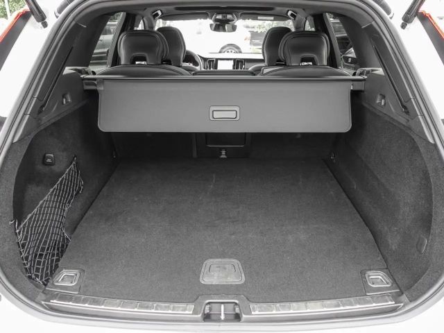 Volvo XC60 AWD Dark Plus T6