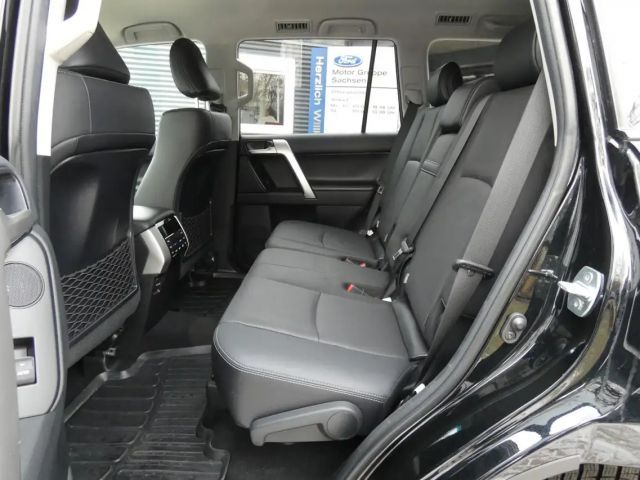 Toyota Land Cruiser 2.8 "Executive" #4WD #AHK #LEDER #JBL #SHZ