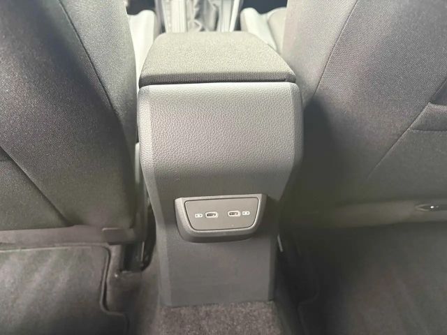 Volkswagen Polo 1.0 TSI DSG Style