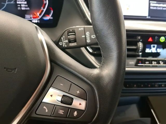 BMW 116 116i Sedan Sport Line