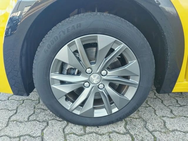 Peugeot E-208 Active Pack