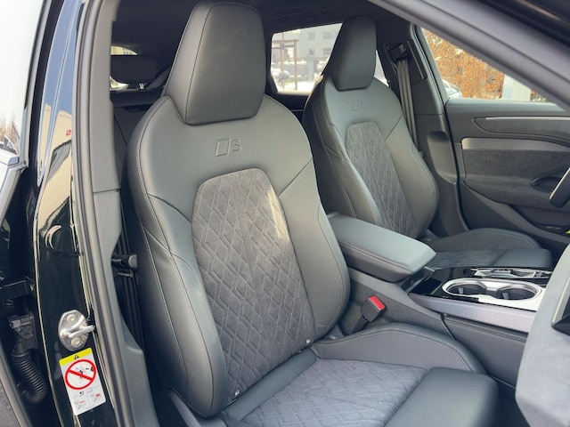 Audi A6 e-tron Avant Quattro