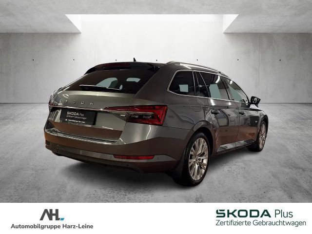 Skoda Superb 2.0 TDI Combi Style Style